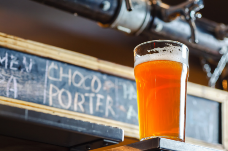 What's the difference between a Pale Ale and An IPA? Full Guide