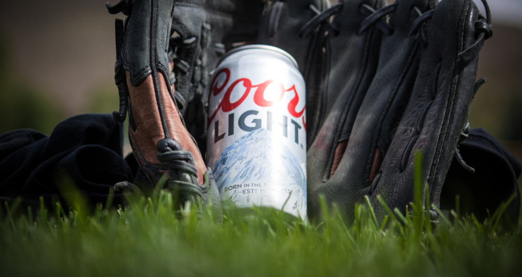 How Many Calories in Coors Light? Breakdown]